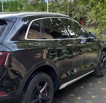 Чорний Ауді Ку 5, об'ємом двигуна 2 л та пробігом 76 тис. км за 28099 $, фото 10 на Automoto.ua