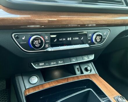 Черный Ауди Ку 5, объемом двигателя 2 л и пробегом 120 тыс. км за 36999 $, фото 16 на Automoto.ua