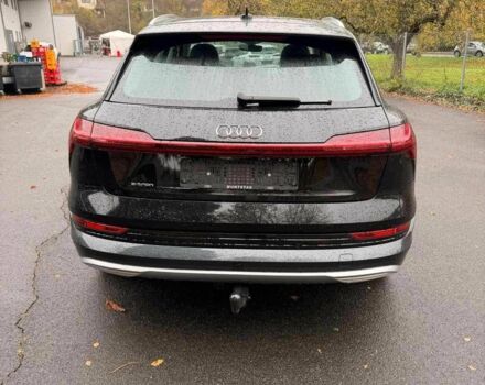 Чорний Ауді Ку 5, об'ємом двигуна 0 л та пробігом 93 тис. км за 32000 $, фото 6 на Automoto.ua