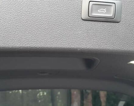 Чорний Ауді Ку 5, об'ємом двигуна 2 л та пробігом 76 тис. км за 28099 $, фото 48 на Automoto.ua