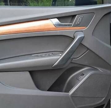 Чорний Ауді Ку 5, об'ємом двигуна 2 л та пробігом 76 тис. км за 28099 $, фото 44 на Automoto.ua