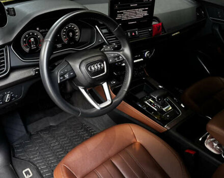 Чорний Ауді Ку 5, об'ємом двигуна 2 л та пробігом 50 тис. км за 39500 $, фото 16 на Automoto.ua