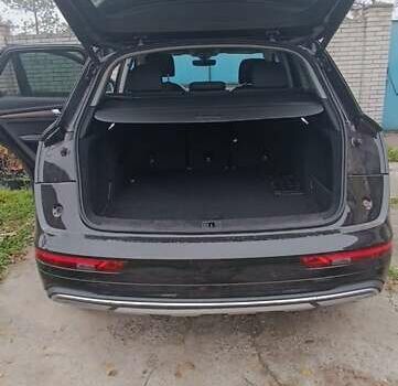 Черный Ауди Ку 5, объемом двигателя 1.98 л и пробегом 78 тыс. км за 34800 $, фото 4 на Automoto.ua