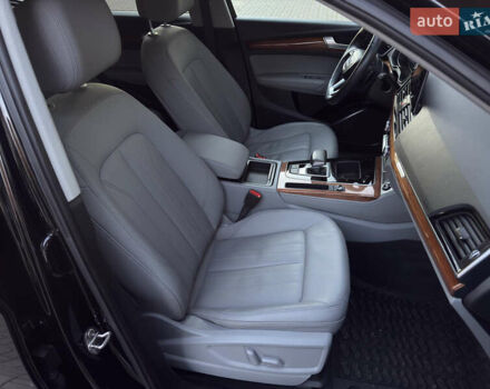 Черный Ауди Ку 5, объемом двигателя 1.98 л и пробегом 61 тыс. км за 37300 $, фото 40 на Automoto.ua