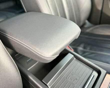 Чорний Ауді Ку 5, об'ємом двигуна 2 л та пробігом 99 тис. км за 33900 $, фото 23 на Automoto.ua