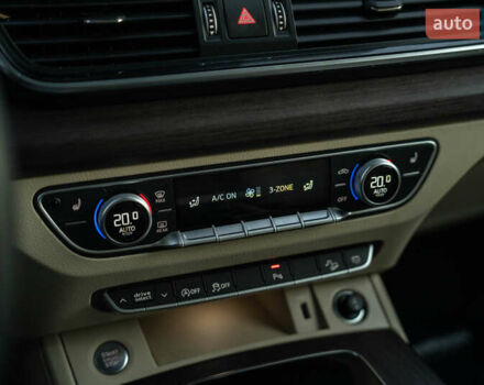 Чорний Ауді Ку 5, об'ємом двигуна 1.98 л та пробігом 46 тис. км за 42900 $, фото 31 на Automoto.ua