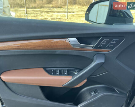 Черный Ауди Ку 5, объемом двигателя 2 л и пробегом 20 тыс. км за 29500 $, фото 19 на Automoto.ua