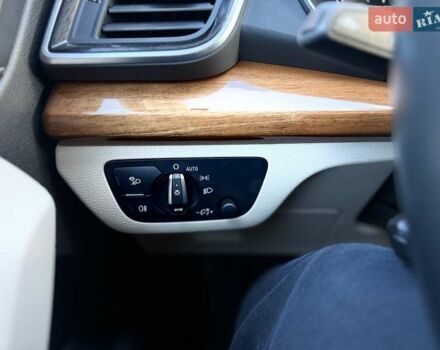 Черный Ауди Ку 5, объемом двигателя 1.98 л и пробегом 60 тыс. км за 30900 $, фото 55 на Automoto.ua