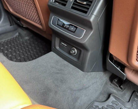 Чорний Ауді Ку 5, об'ємом двигуна 1.98 л та пробігом 84 тис. км за 35555 $, фото 14 на Automoto.ua