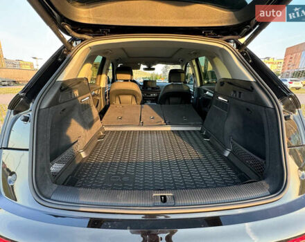 Черный Ауди Ку 5, объемом двигателя 1.98 л и пробегом 127 тыс. км за 30000 $, фото 6 на Automoto.ua