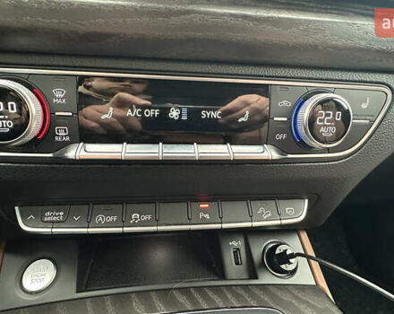 Черный Ауди Ку 5, объемом двигателя 1.97 л и пробегом 77 тыс. км за 43000 $, фото 19 на Automoto.ua