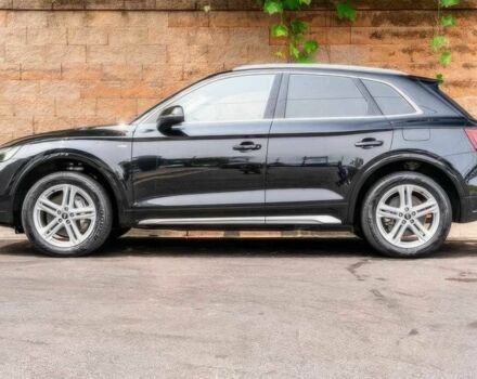 Ауді Ку 5 2021 у Чернівцях на Automoto.ua Чорний Ауді Ку 5, об'ємом двигуна 2 л та пробігом 28 тис. км за 19990 $, фото 4 на Automoto.ua