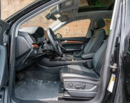 Ауді Ку 5 2021 у Чернівцях на Automoto.ua Чорний Ауді Ку 5, об'ємом двигуна 2 л та пробігом 28 тис. км за 19990 $, фото 8 на Automoto.ua