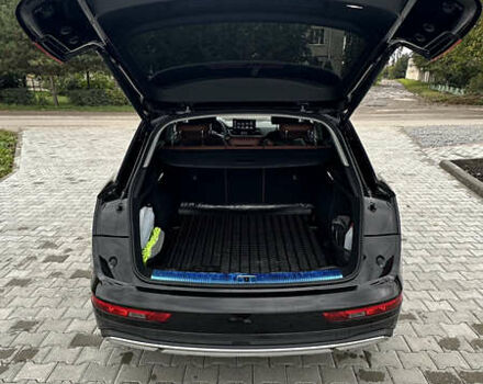 Черный Ауди Ку 5, объемом двигателя 1.97 л и пробегом 77 тыс. км за 43000 $, фото 9 на Automoto.ua