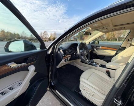 Чорний Ауді Ку 5, об'ємом двигуна 2 л та пробігом 28 тис. км за 22800 $, фото 8 на Automoto.ua