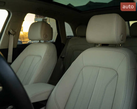 Чорний Ауді Ку 5, об'ємом двигуна 1.98 л та пробігом 46 тис. км за 42900 $, фото 36 на Automoto.ua