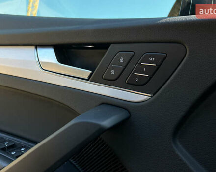 Чорний Ауді Ку 5, об'ємом двигуна 2 л та пробігом 32 тис. км за 33999 $, фото 11 на Automoto.ua