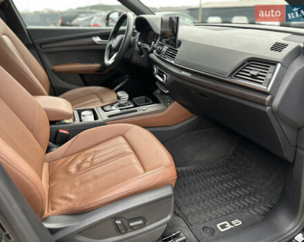 Черный Ауди Ку 5, объемом двигателя 2 л и пробегом 48 тыс. км за 33900 $, фото 26 на Automoto.ua