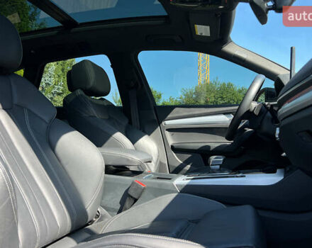 Чорний Ауді Ку 5, об'ємом двигуна 2 л та пробігом 32 тис. км за 33999 $, фото 22 на Automoto.ua