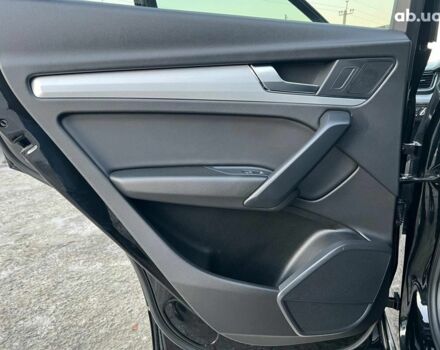 Черный Ауди Ку 5, объемом двигателя 2 л и пробегом 65 тыс. км за 38590 $, фото 35 на Automoto.ua