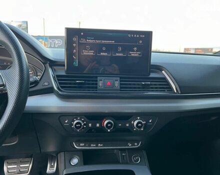 Черный Ауди Ку 5, объемом двигателя 2 л и пробегом 65 тыс. км за 38590 $, фото 27 на Automoto.ua