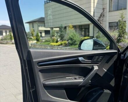 Черный Ауди Ку 5, объемом двигателя 2 л и пробегом 9 тыс. км за 36200 $, фото 16 на Automoto.ua