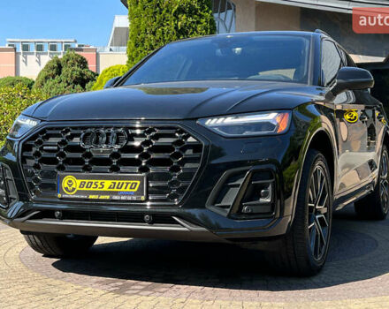 Чорний Ауді Ку 5, об'ємом двигуна 2 л та пробігом 32 тис. км за 33999 $, фото 2 на Automoto.ua