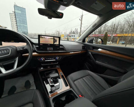 Черный Ауди Ку 5, объемом двигателя 2 л и пробегом 7 тыс. км за 37000 $, фото 46 на Automoto.ua