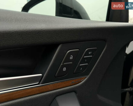 Черный Ауди Ку 5, объемом двигателя 2 л и пробегом 7 тыс. км за 37000 $, фото 31 на Automoto.ua