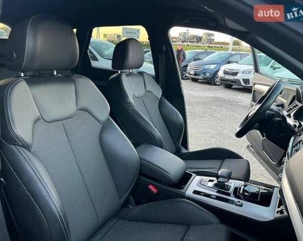 Черный Ауди Ку 5, объемом двигателя 2 л и пробегом 65 тыс. км за 38590 $, фото 41 на Automoto.ua