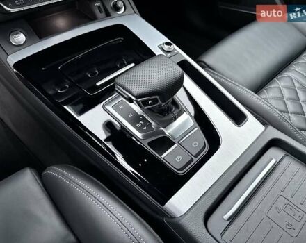 Чорний Ауді Ку 5, об'ємом двигуна 2 л та пробігом 22 тис. км за 60500 $, фото 5 на Automoto.ua