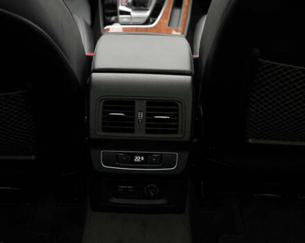 Черный Ауди Ку 5, объемом двигателя 2 л и пробегом 7 тыс. км за 37000 $, фото 42 на Automoto.ua