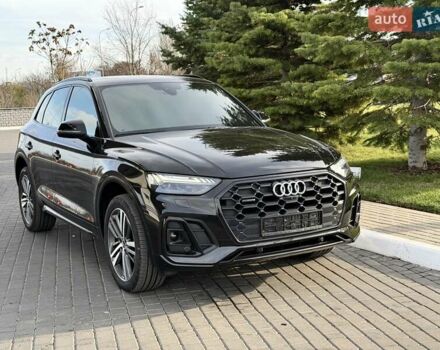 Черный Ауди Ку 5, объемом двигателя 2 л и пробегом 33 тыс. км за 47500 $, фото 1 на Automoto.ua