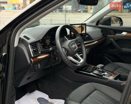 Черный Ауди Ку 5, объемом двигателя 2 л и пробегом 7 тыс. км за 37000 $, фото 29 на Automoto.ua