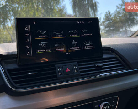 Чорний Ауді Ку 5, об'ємом двигуна 2 л та пробігом 32 тис. км за 33999 $, фото 24 на Automoto.ua