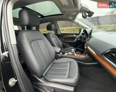 Черный Ауди Ку 5, объемом двигателя 2 л и пробегом 7 тыс. км за 37000 $, фото 36 на Automoto.ua