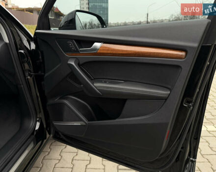 Черный Ауди Ку 5, объемом двигателя 2 л и пробегом 7 тыс. км за 37000 $, фото 38 на Automoto.ua