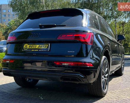 Чорний Ауді Ку 5, об'ємом двигуна 2 л та пробігом 32 тис. км за 33999 $, фото 6 на Automoto.ua