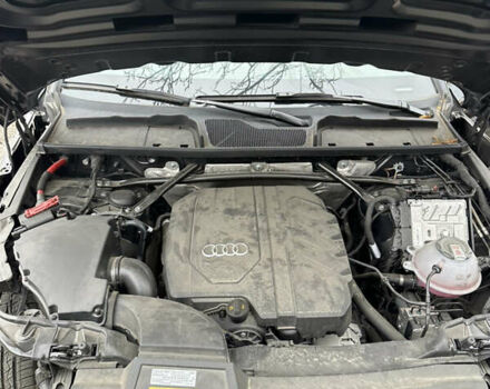 Черный Ауди Ку 5, объемом двигателя 1.98 л и пробегом 10 тыс. км за 19900 $, фото 10 на Automoto.ua