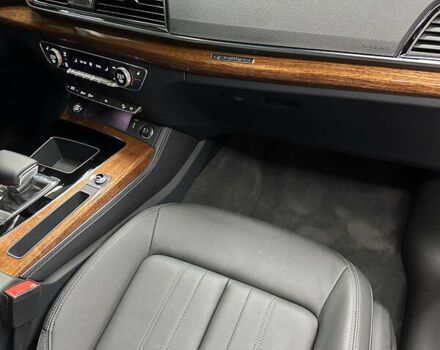 Черный Ауди Ку 5, объемом двигателя 2 л и пробегом 10 тыс. км за 44800 $, фото 8 на Automoto.ua