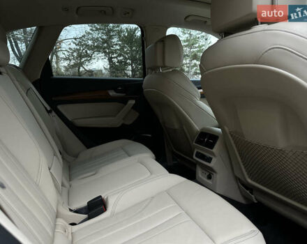 Черный Ауди Ку 5, объемом двигателя 2 л и пробегом 28 тыс. км за 46999 $, фото 37 на Automoto.ua