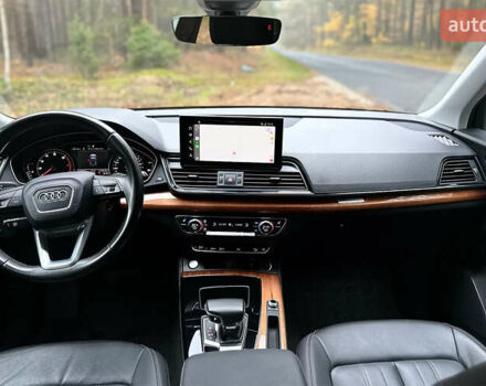 Черный Ауди Ку 5, объемом двигателя 2 л и пробегом 33 тыс. км за 35500 $, фото 5 на Automoto.ua