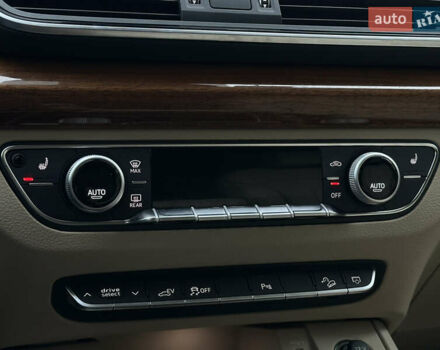 Черный Ауди Ку 5, объемом двигателя 2 л и пробегом 28 тыс. км за 46999 $, фото 44 на Automoto.ua