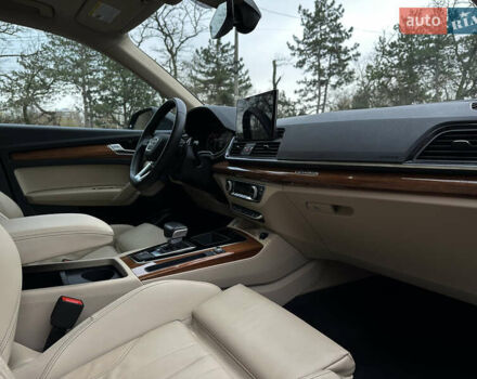 Черный Ауди Ку 5, объемом двигателя 2 л и пробегом 28 тыс. км за 46999 $, фото 35 на Automoto.ua