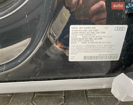 Чорний Ауді Ку 5, об'ємом двигуна 1.98 л та пробігом 5 тис. км за 47000 $, фото 10 на Automoto.ua