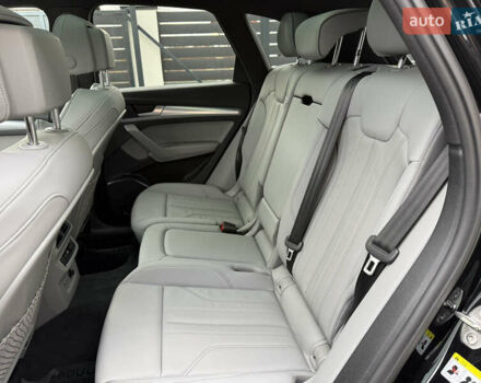 Черный Ауди Ку 5, объемом двигателя 2 л и пробегом 17 тыс. км за 39500 $, фото 58 на Automoto.ua