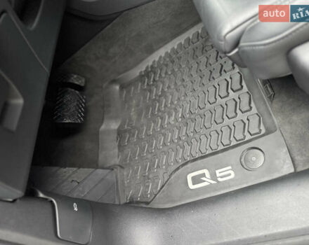 Черный Ауди Ку 5, объемом двигателя 1.98 л и пробегом 28 тыс. км за 36500 $, фото 44 на Automoto.ua