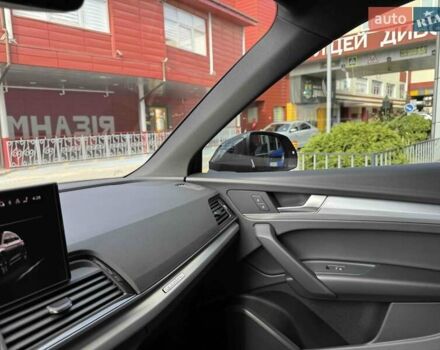 Чорний Ауді Ку 5, об'ємом двигуна 2 л та пробігом 1 тис. км за 46400 $, фото 29 на Automoto.ua