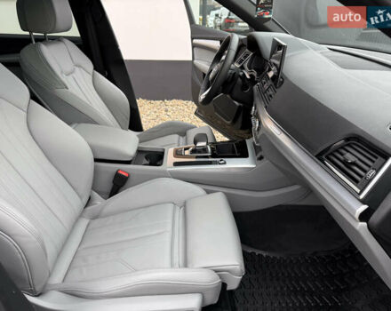 Черный Ауди Ку 5, объемом двигателя 2 л и пробегом 17 тыс. км за 39500 $, фото 67 на Automoto.ua