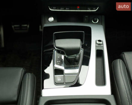 Черный Ауди Ку 5, объемом двигателя 1.98 л и пробегом 12 тыс. км за 53000 $, фото 46 на Automoto.ua